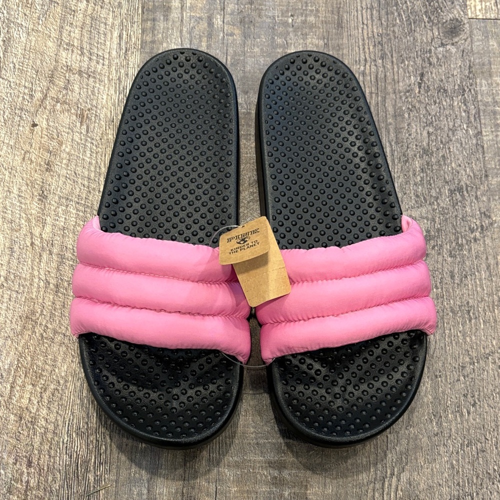 PINK Victoria's Secret Pink Puffer Slide Sandals with Black Footbed Size Large